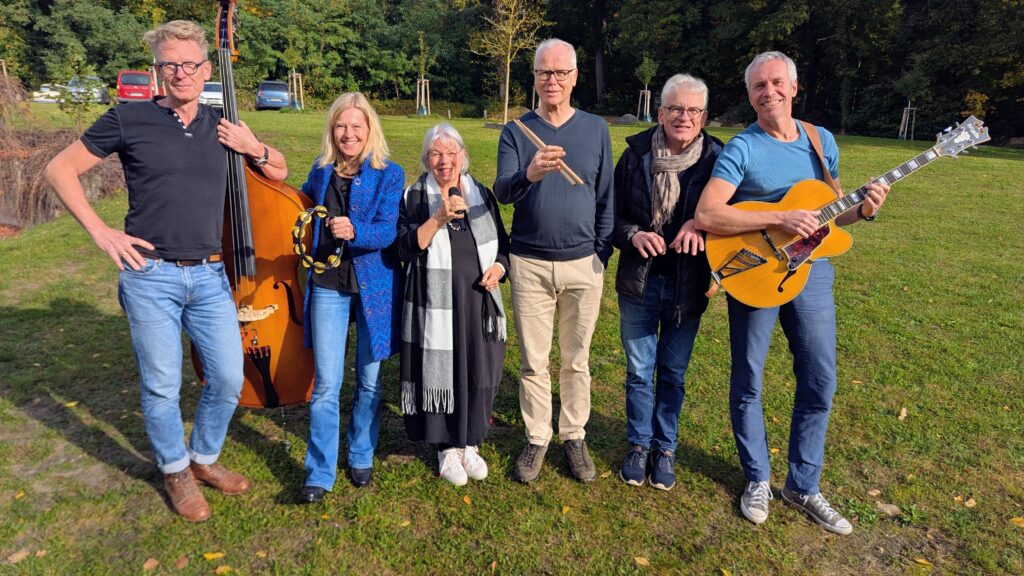 von links nach rechts: Dirk (Bass), Christiane (Percussion), Ute (Gesang), Tilman (Drums), Volker (Piano), Pablo (Guitarre)